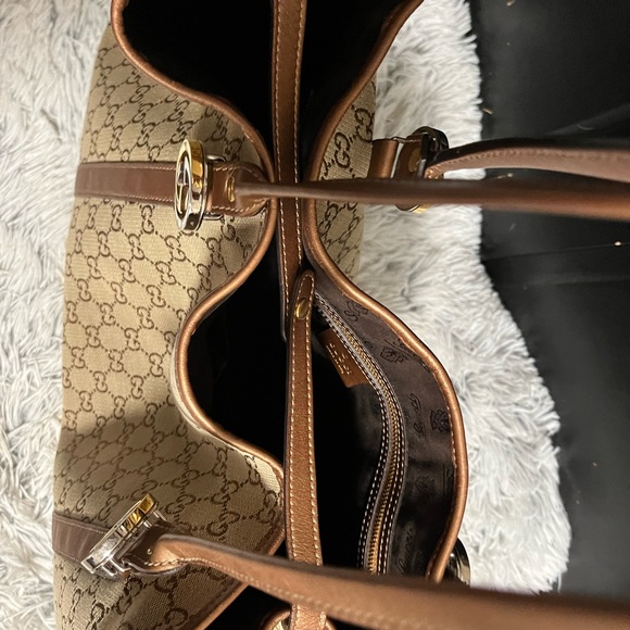 💯 Authentic Gucci: Glittery Twin GG Metallic Finish Bronze Tote Bag *RARE* - Picture 14 of 17